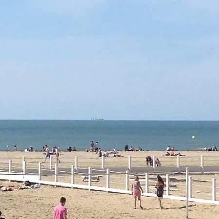 Au Soleil Couchant アパート *